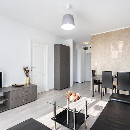 Central Apartment Tower Bucureşti Eksteriør bilde