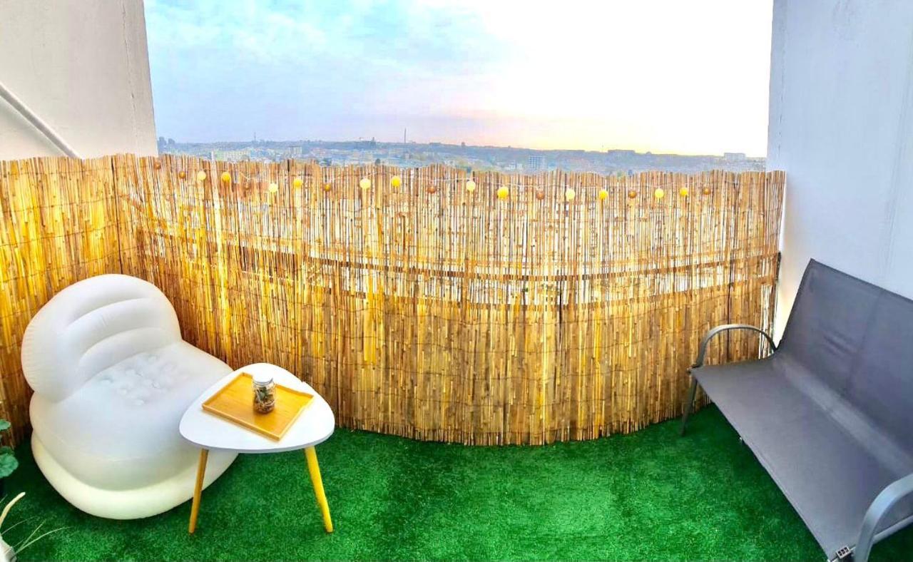 Central Apartment Tower Bucureşti Eksteriør bilde